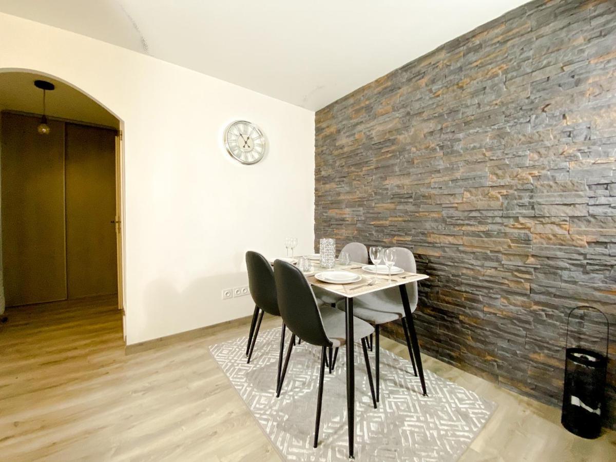 The Grey House - Parking - Piscine - Rer A 6 Min Apartment Bussy-Saint-Georges Bagian luar foto