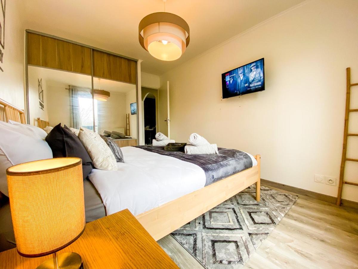 The Grey House - Parking - Piscine - Rer A 6 Min Apartment Bussy-Saint-Georges Bagian luar foto