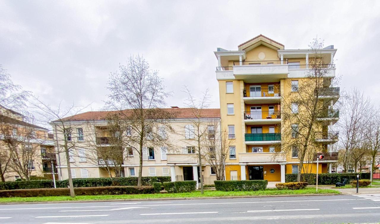 The Grey House - Parking - Piscine - Rer A 6 Min Apartment Bussy-Saint-Georges Bagian luar foto