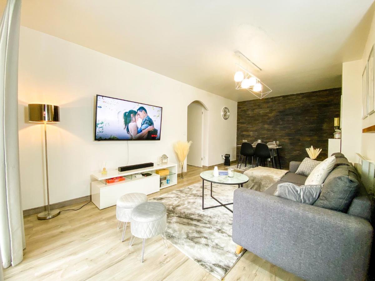 The Grey House - Parking - Piscine - Rer A 6 Min Apartment Bussy-Saint-Georges Bagian luar foto